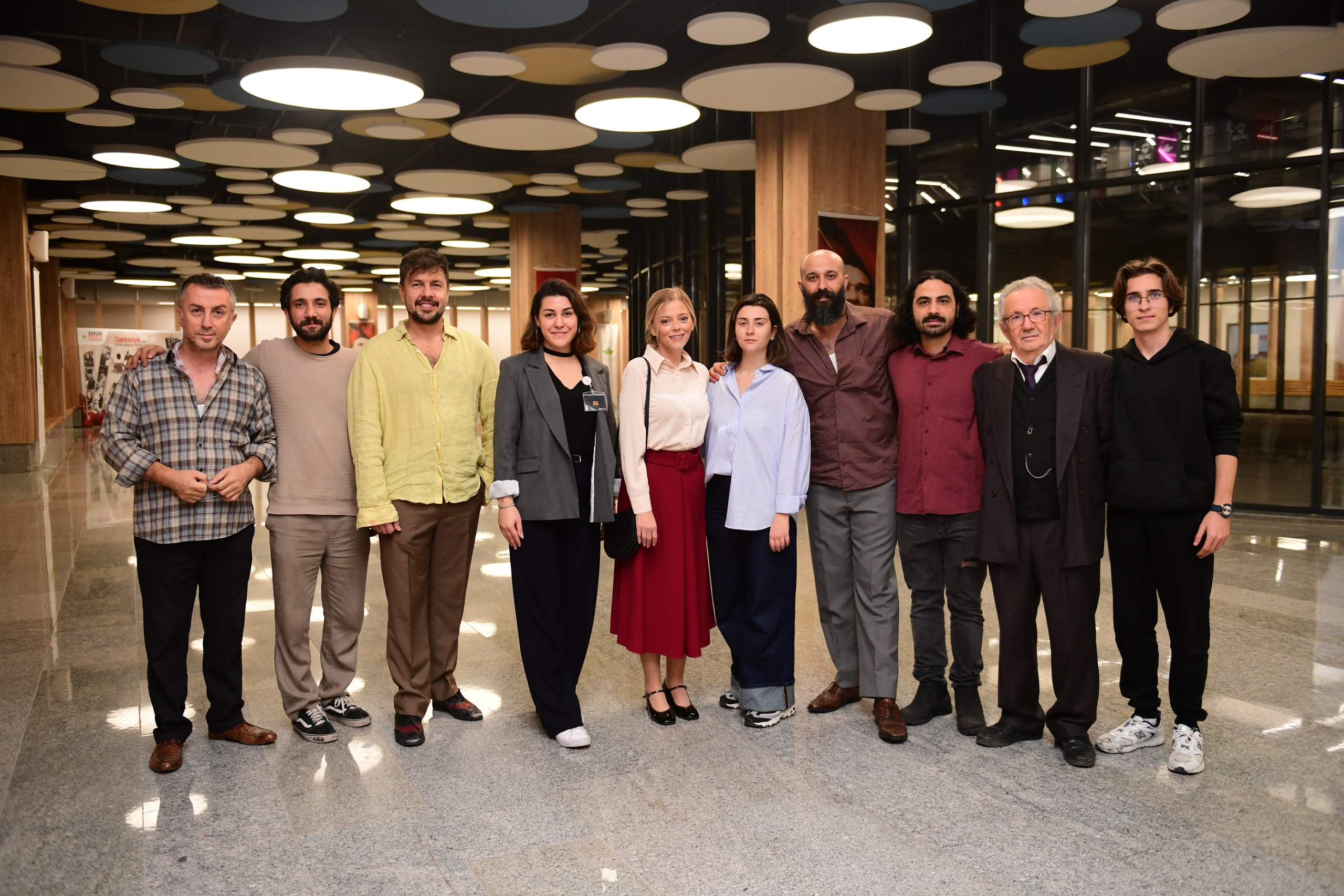 Osmangazi Belediyesi ‘Duvarların Ötesi’ni Sanatseverlerle Buluşturdu