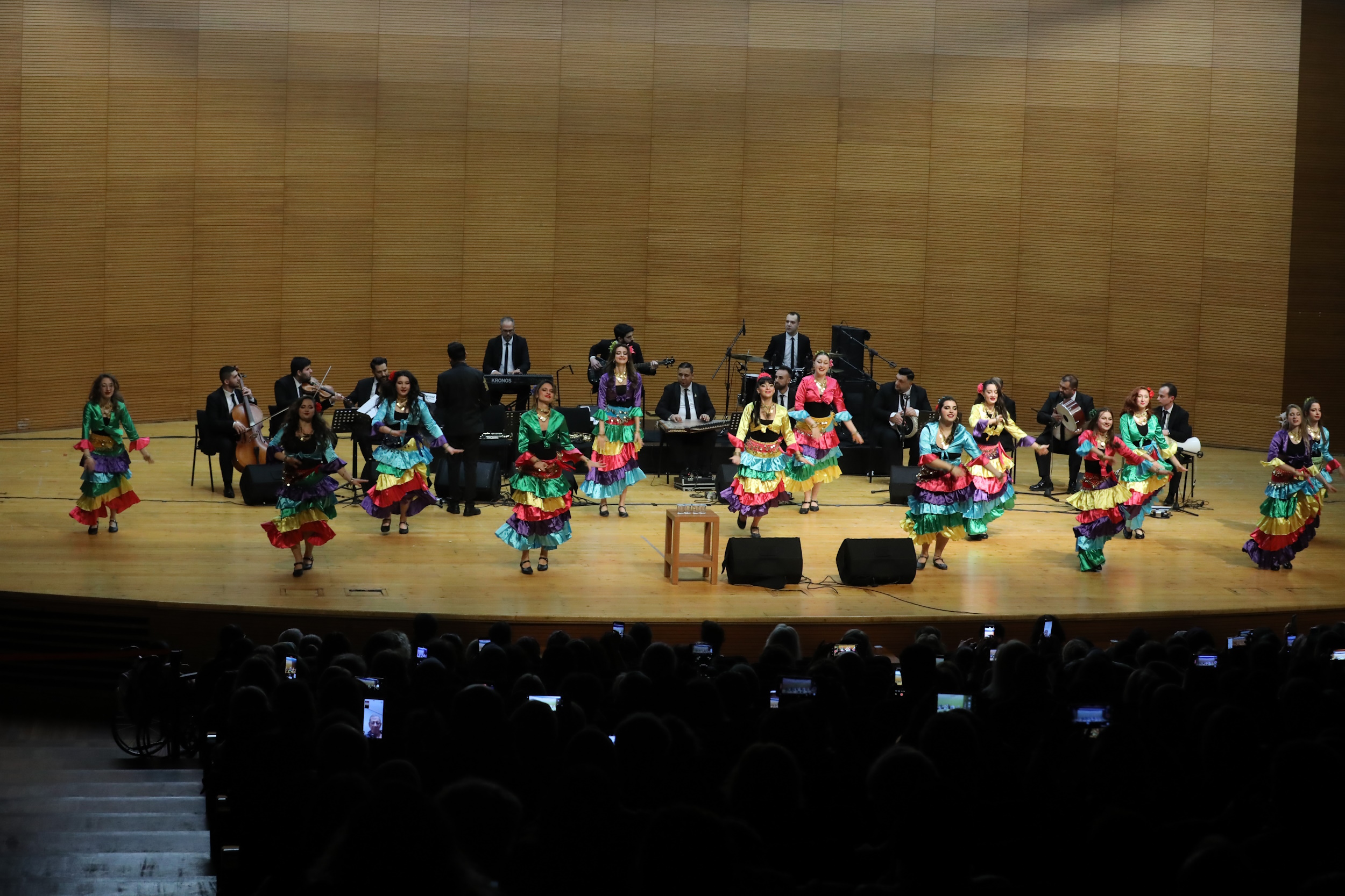 Bursa’da ‘Balkan ve Roman Gecesi’ coşkusu