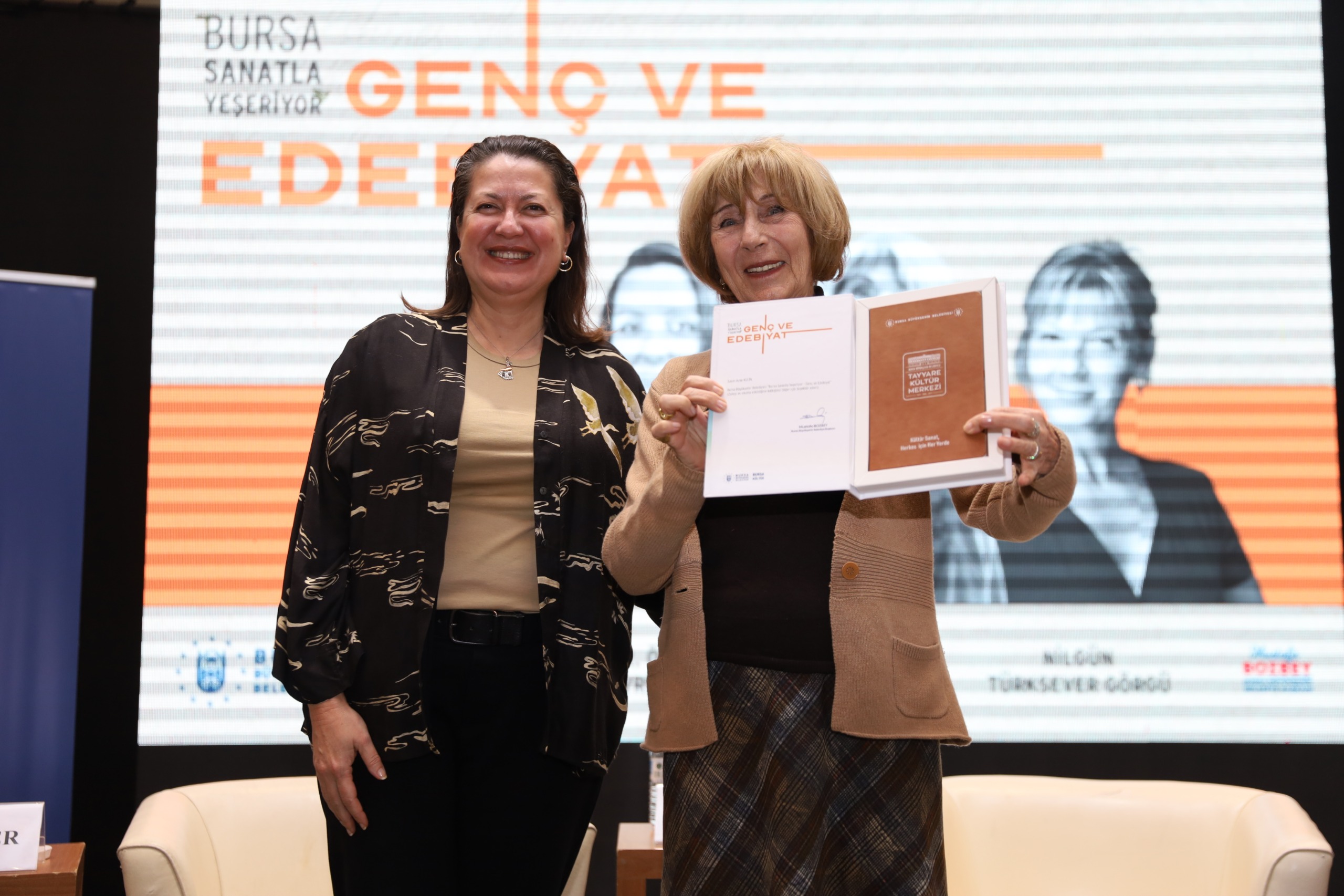 Ayşe Kulin’den gençlere hayat dersleri