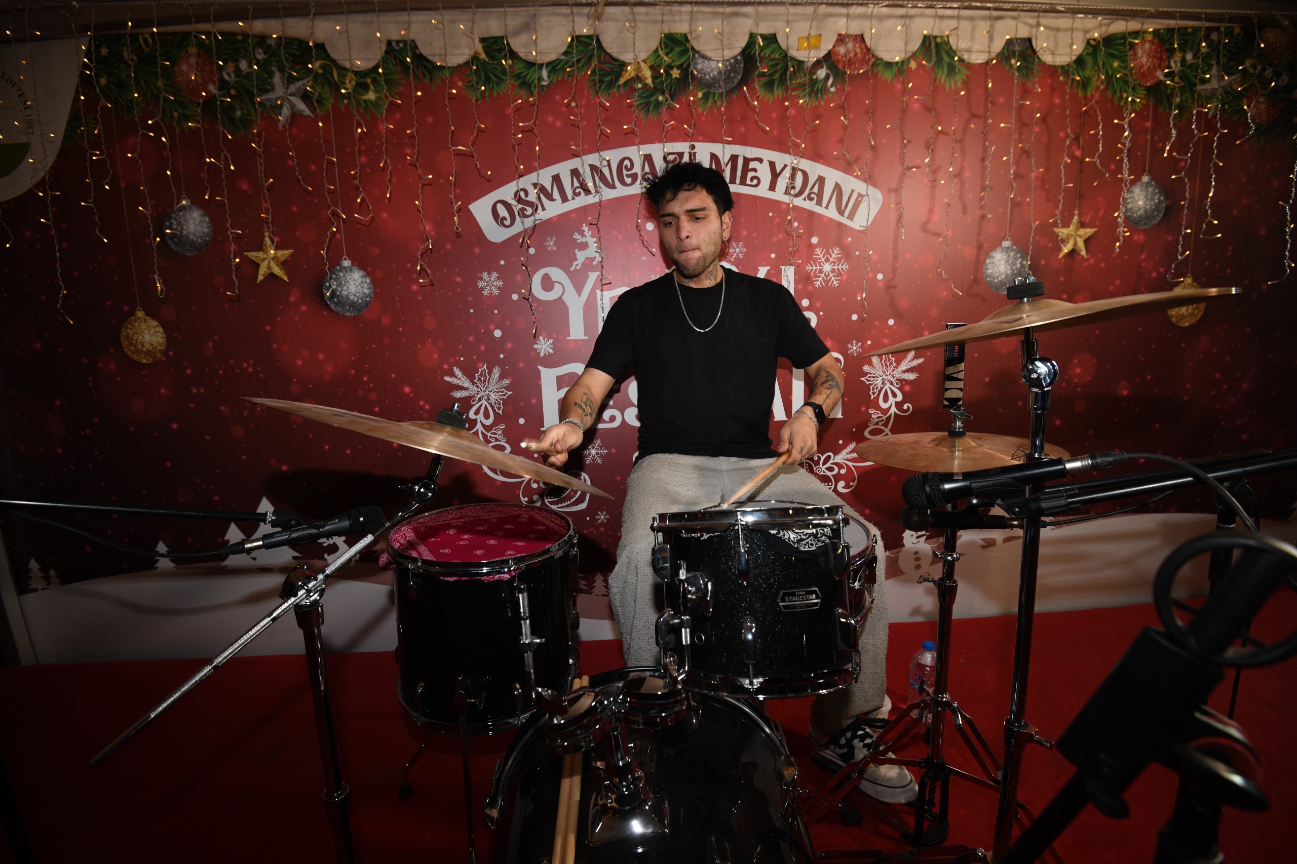 Osmangazi’de Çizik Grubu Festivale Renk Kattı