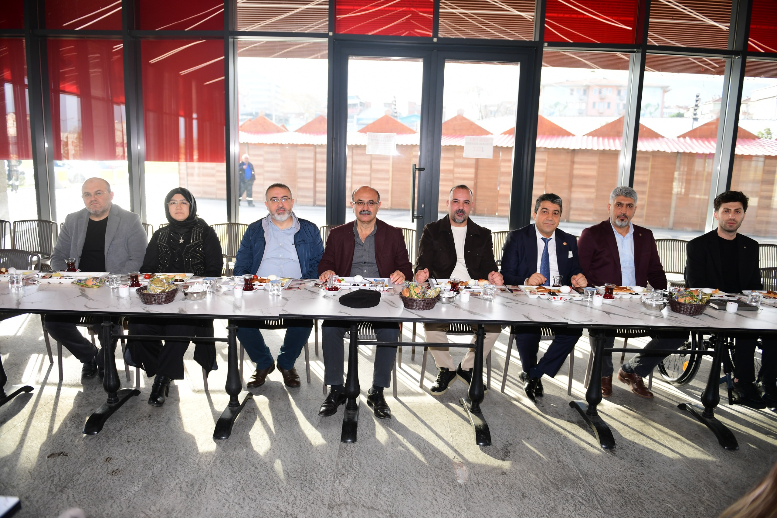 Osmangazi’de Engelli Bireyler ve Aileleri Kahvaltıda Buluştu