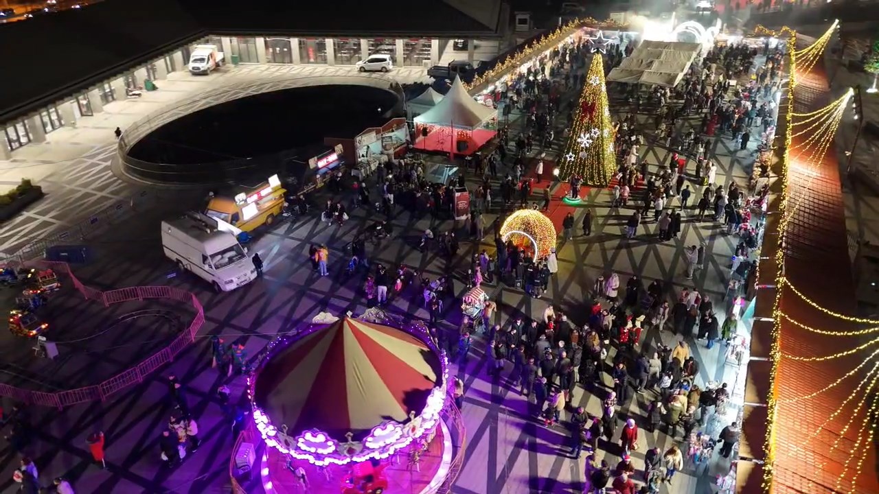 Yeni Yıl Festivali’nde Başkan Erkan Aydın Vatandaşlarla Buluştu