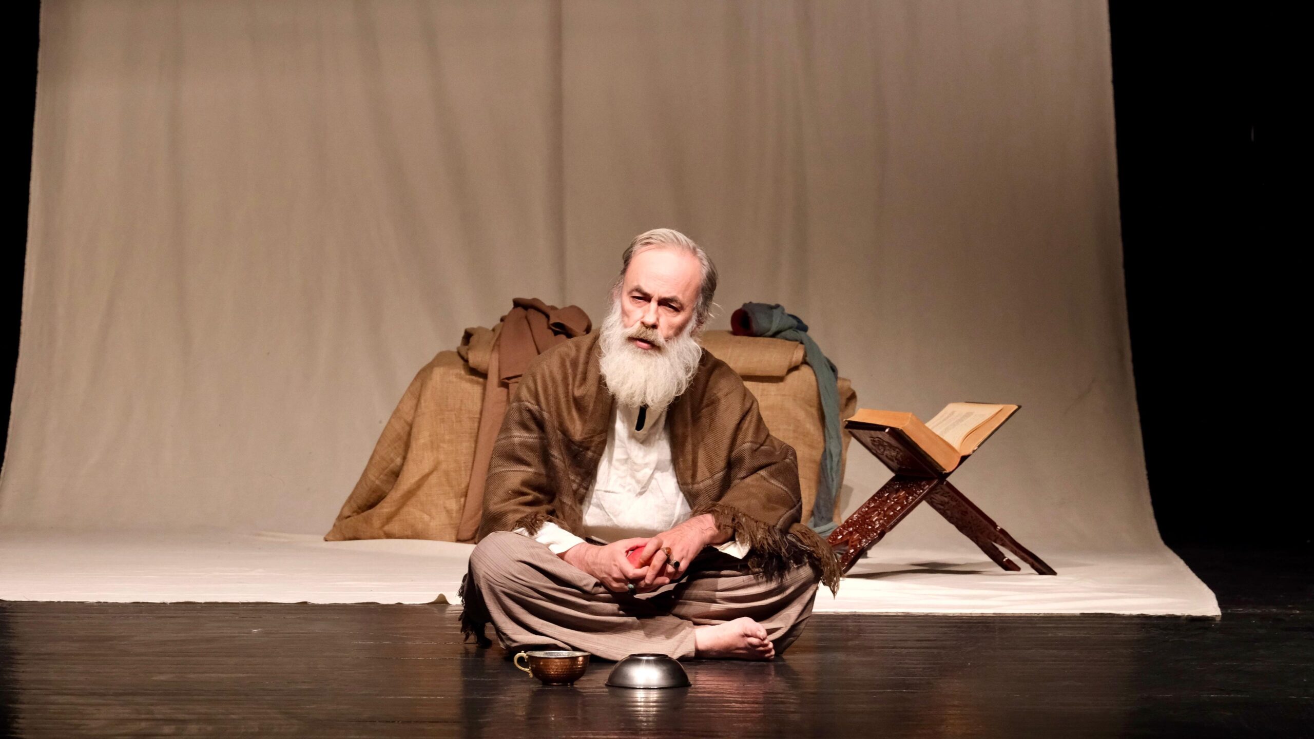 YILDIRIM’DA İMAM-I AZAM EBU HANİFE OYUNUNA YOĞUN İLGİ