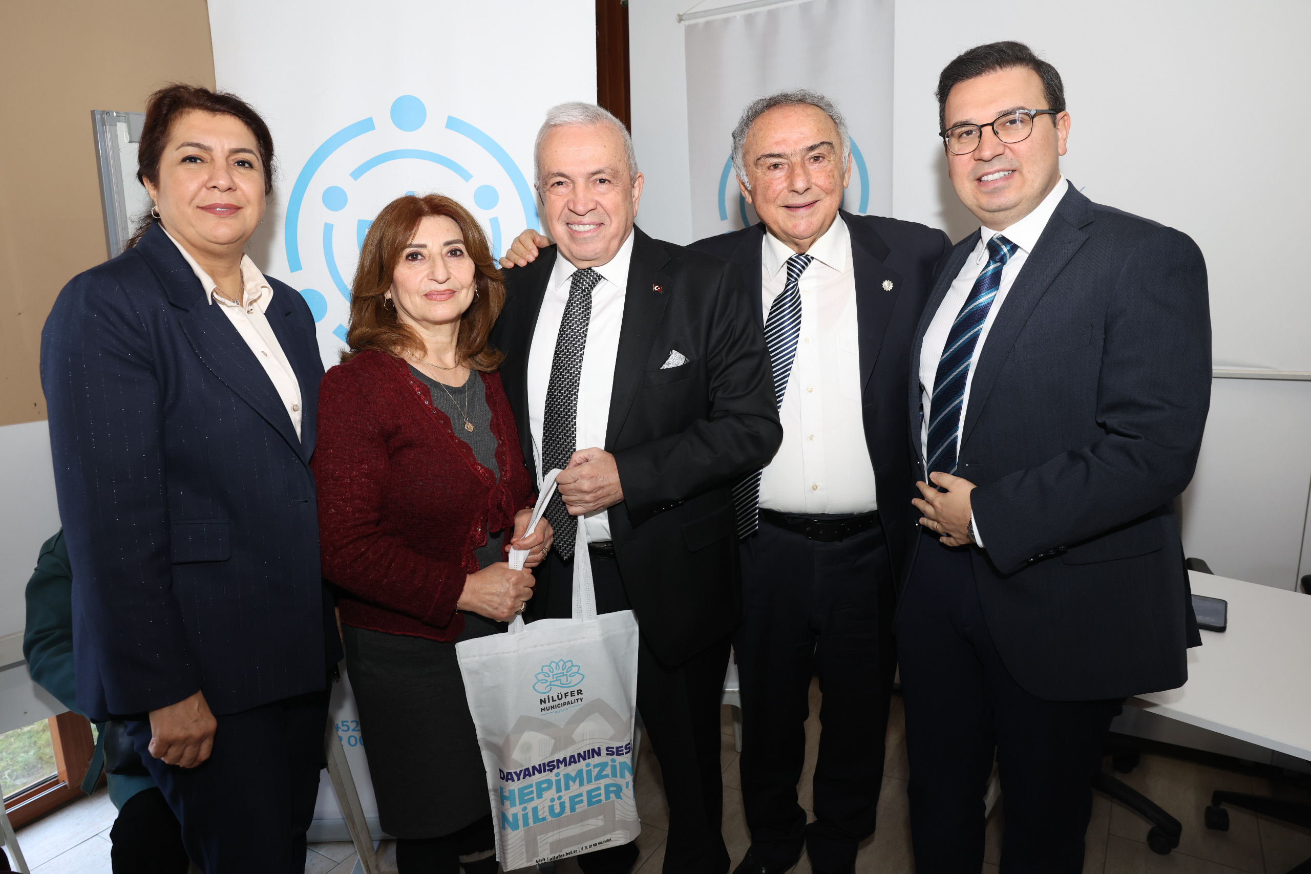 Başkan Şadi Özdemir emeklilerle bir araya geldi