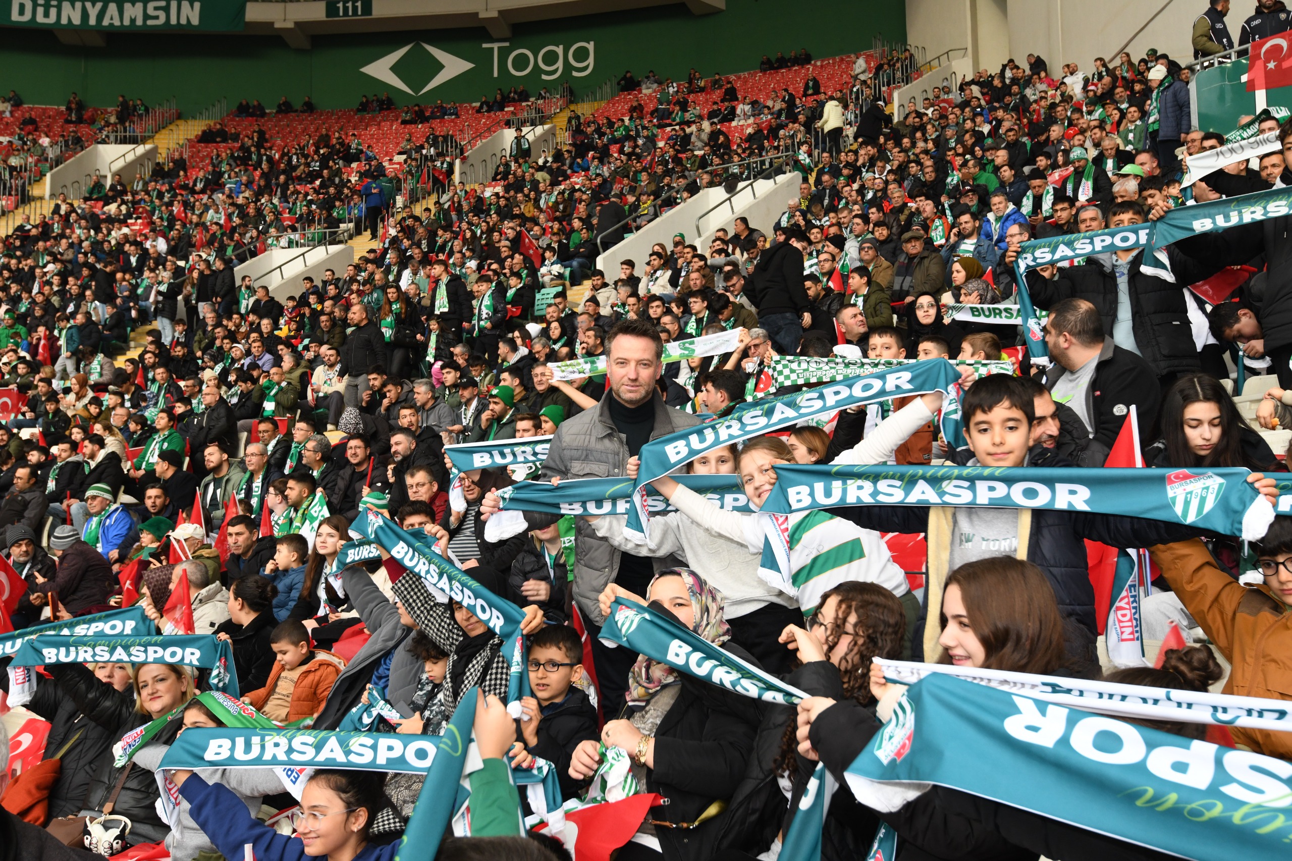 Osmangazi’de 90 Çocuk Daha Bursasporlu Oldu