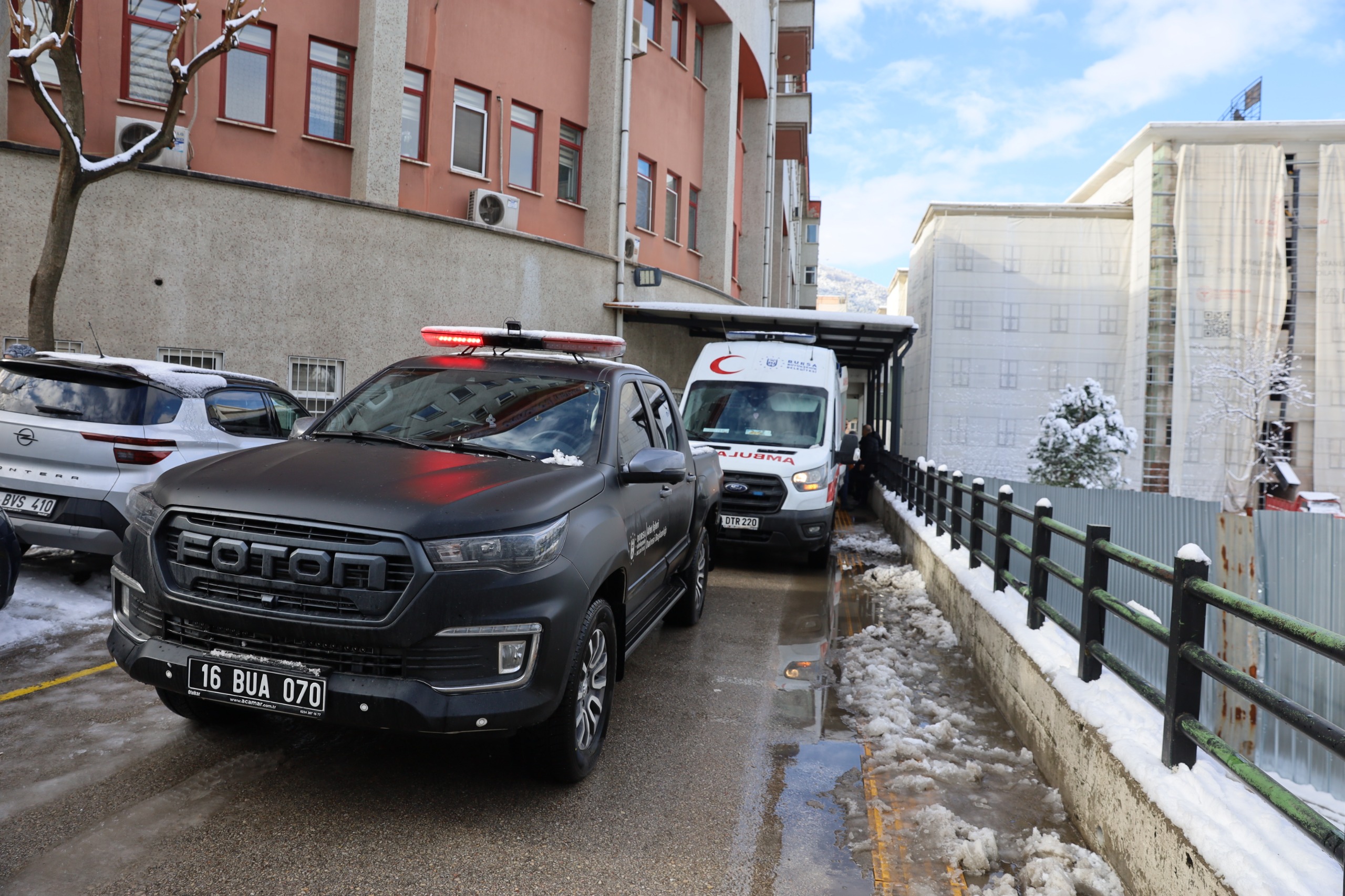 Büyükşehir hayata da yol açıyor