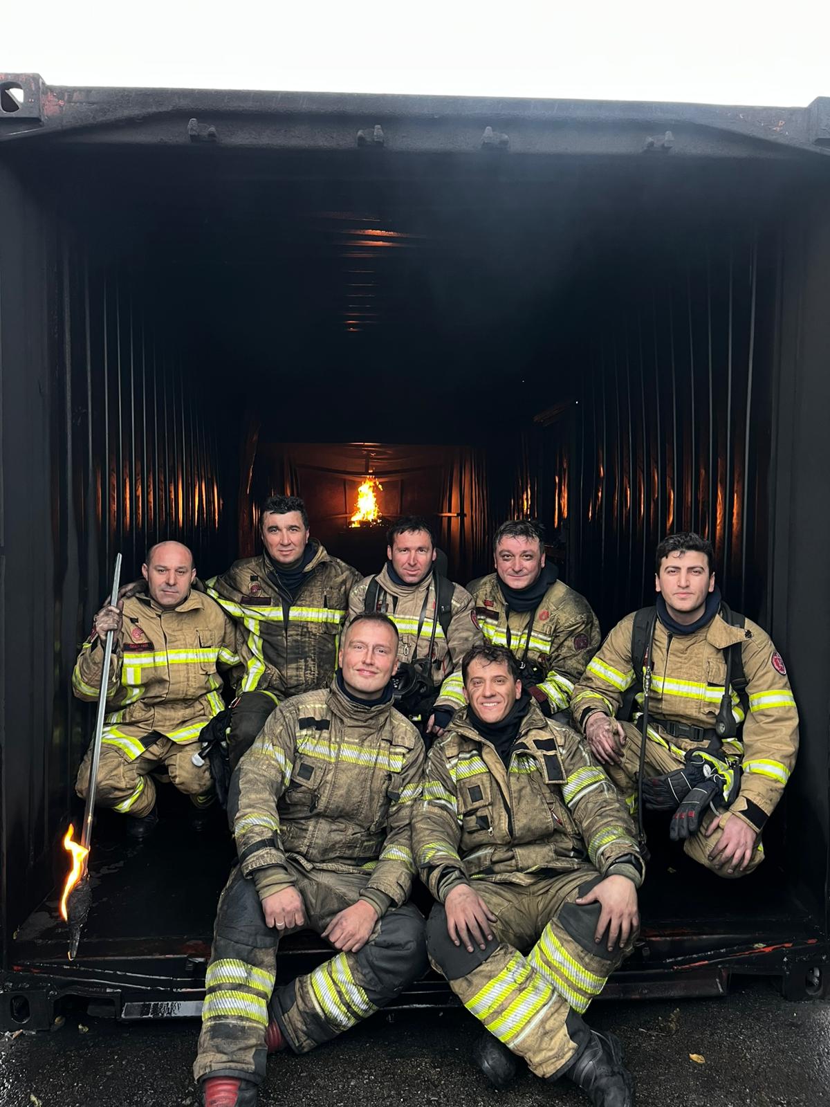 Büyükşehir İtfaiyesi'nden Koç Üniversitesi personeline eğitim