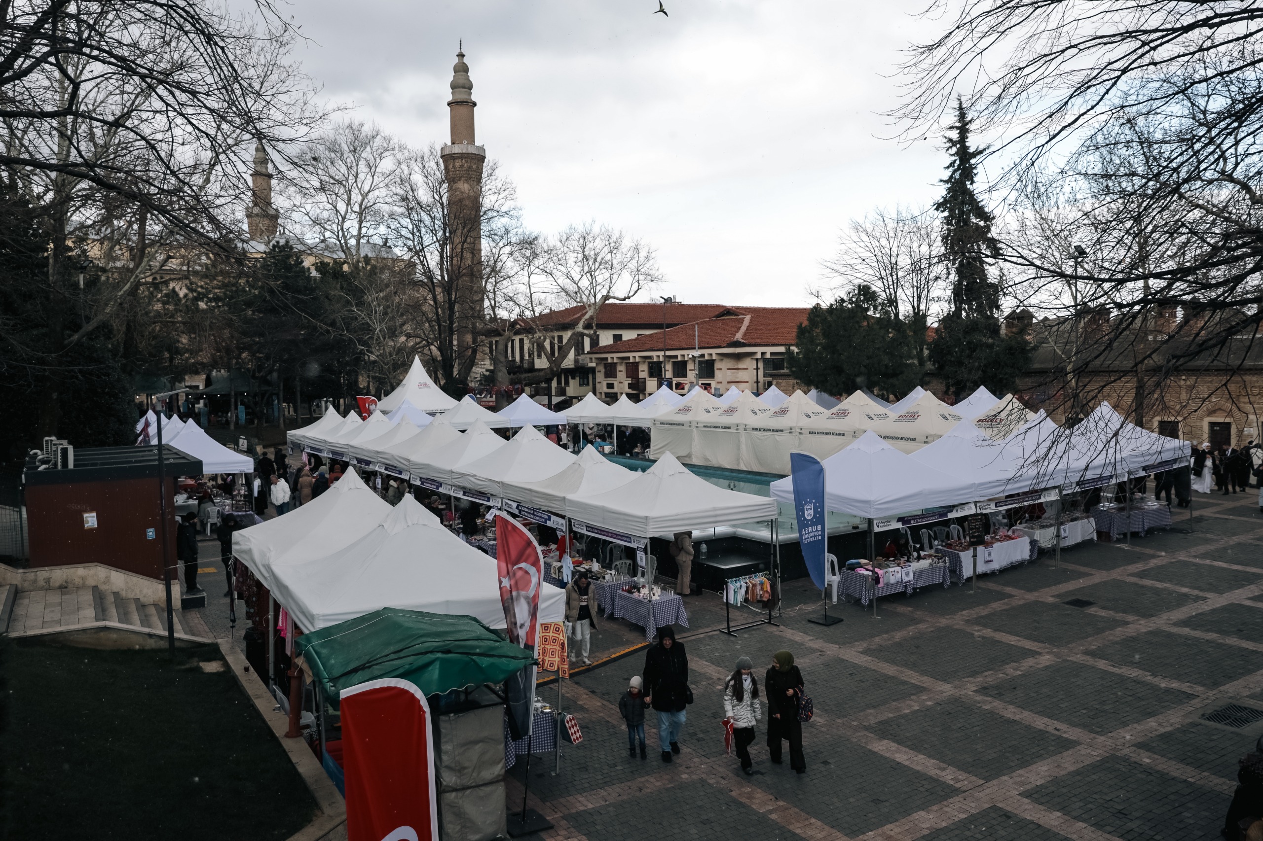 “Meydan Kadınların” dayanışma pazarına büyük ilgi