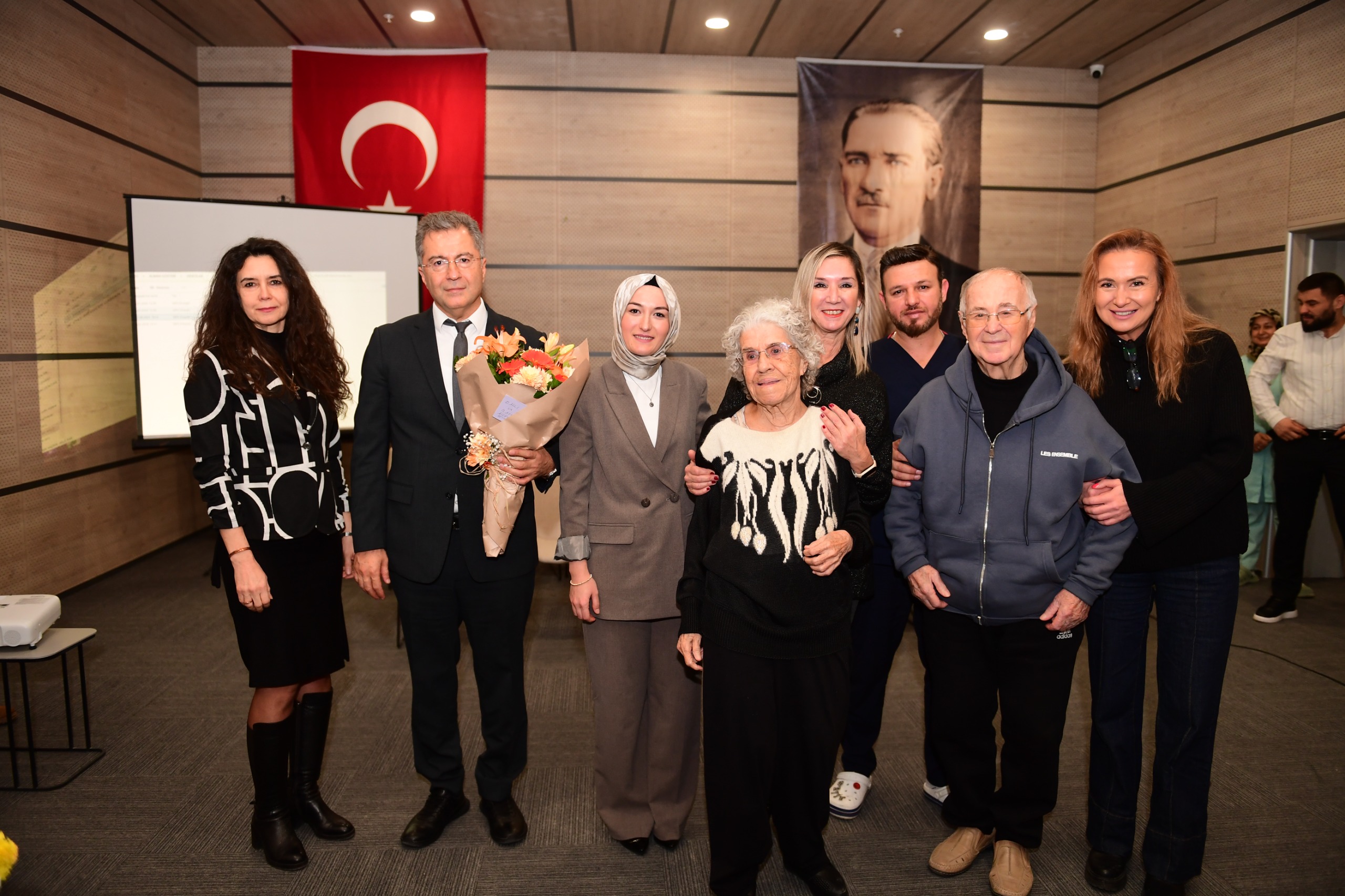 Osmangazi Belediyesi Alzheimer Gündüz Bakım Evi 3. Yılını Kutladı