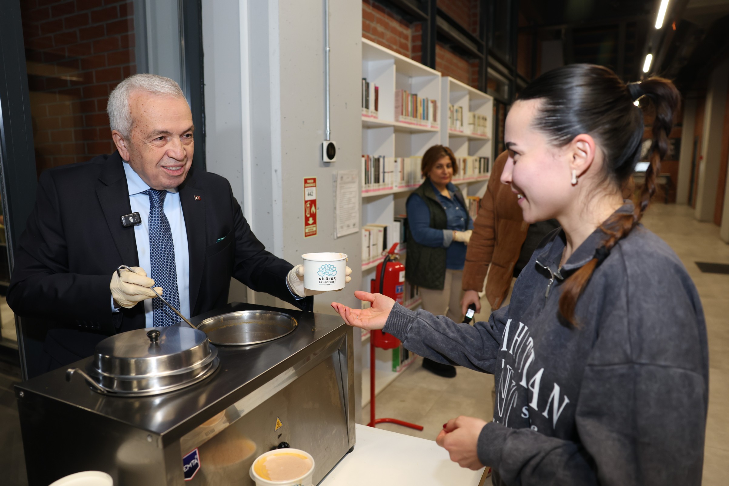 Başkan Şadi Özdemir’den finaller öncesi gençlere moral ziyareti