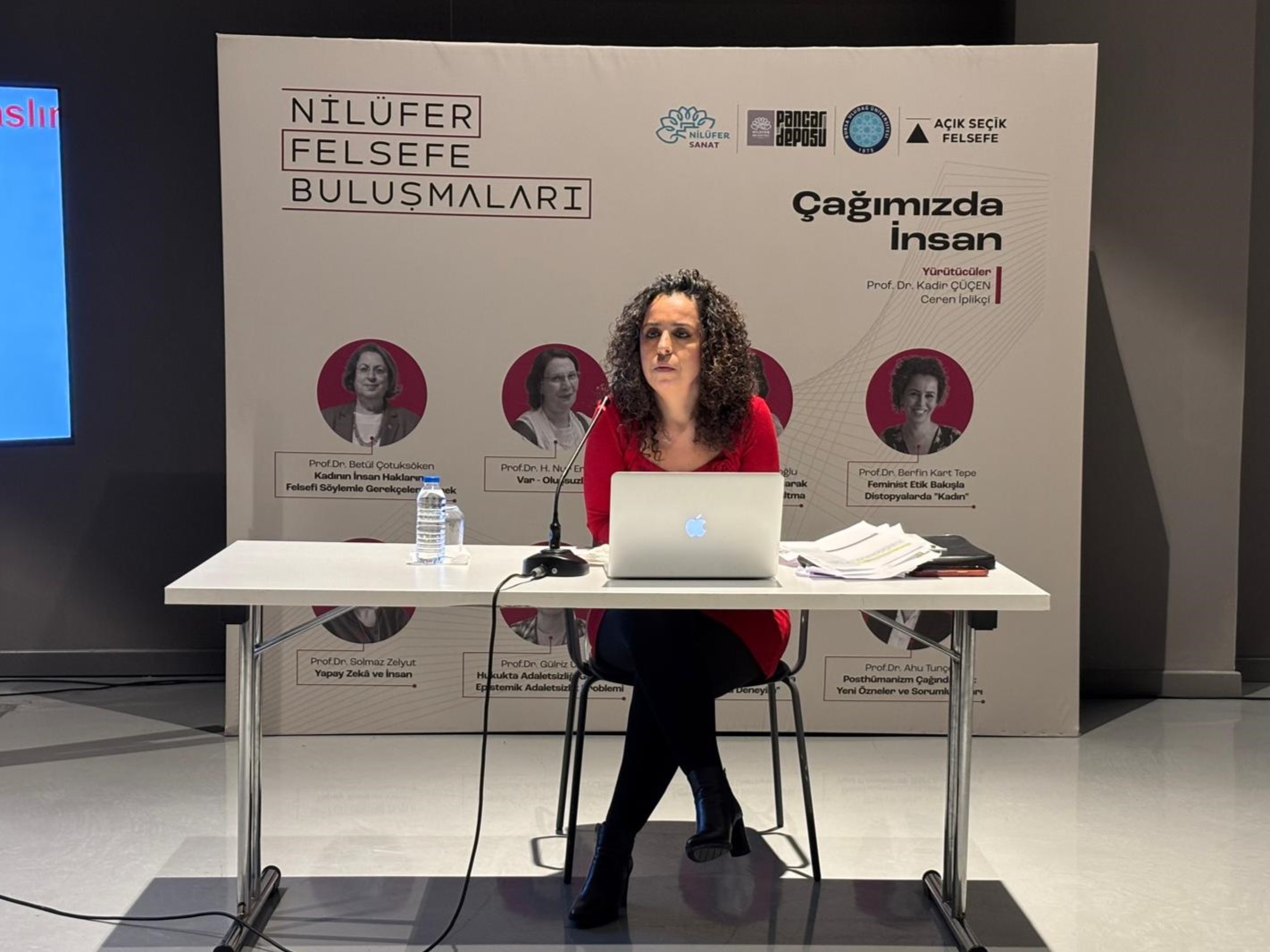 Nilüfer’de distopyada kadın kimliği tartışıldı