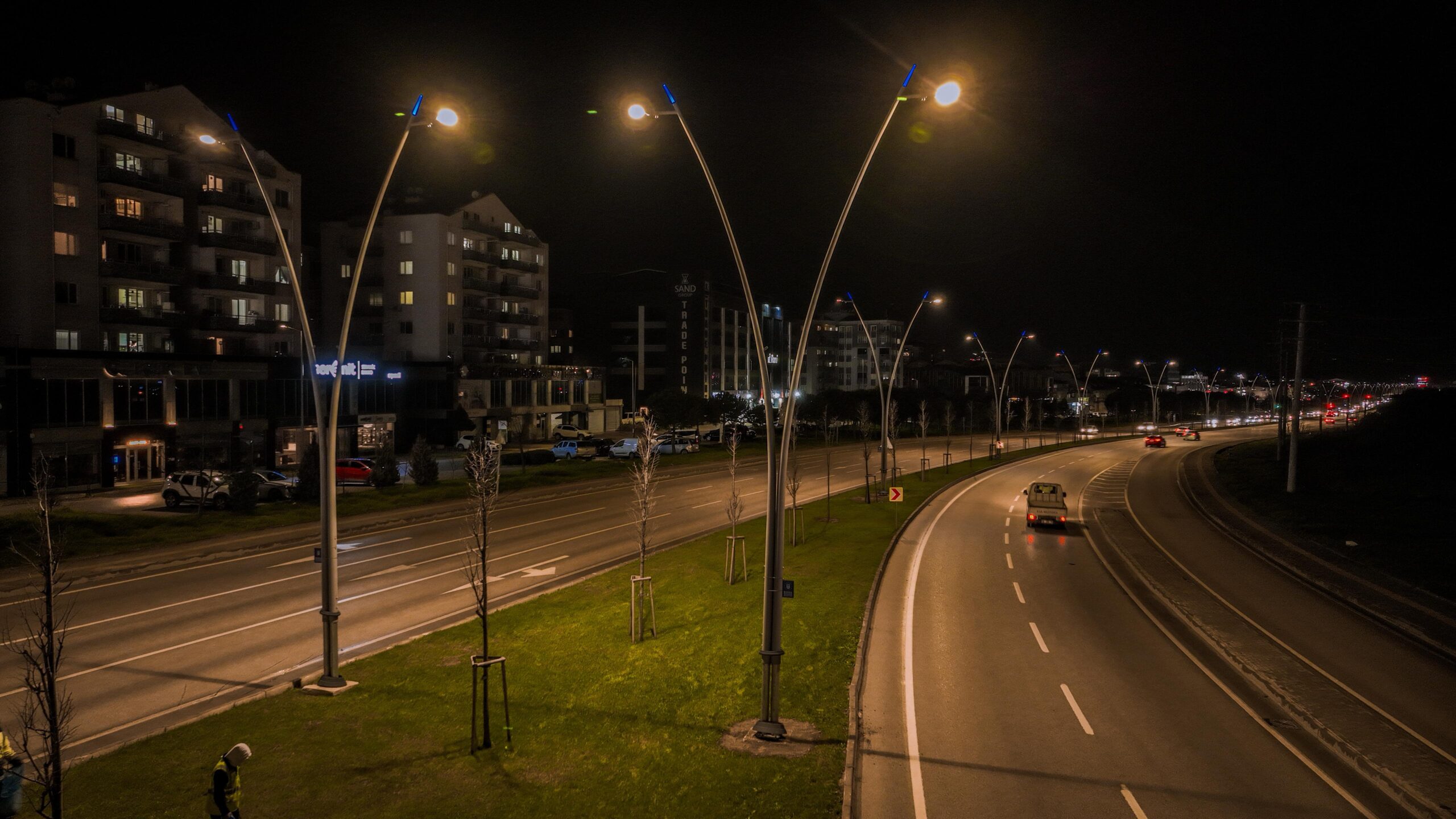 Çalı Yolu Büyükşehir ile aydınlandı