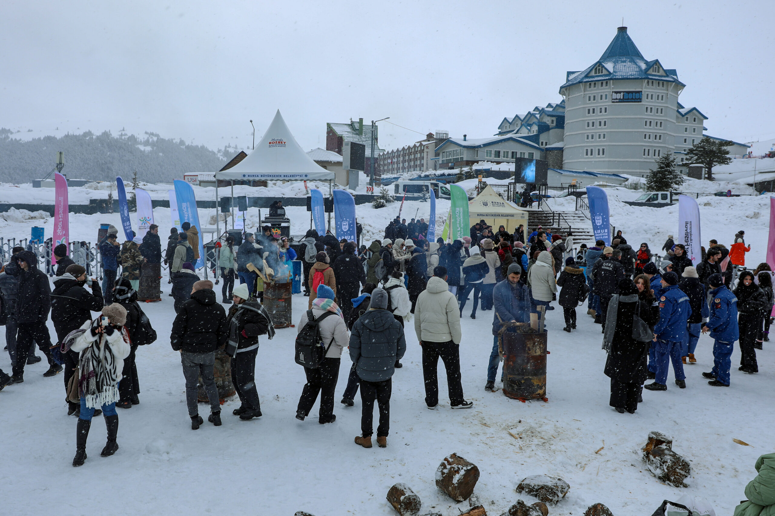 Uludağ zirvesinde 'Gençlik Buluşması'