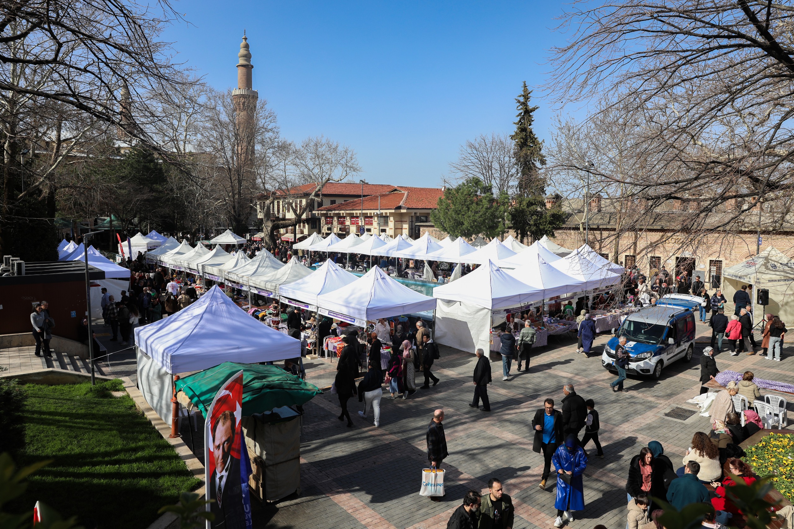 ‘Meydan Kadınların’ dayanışma pazarı doldu taştı