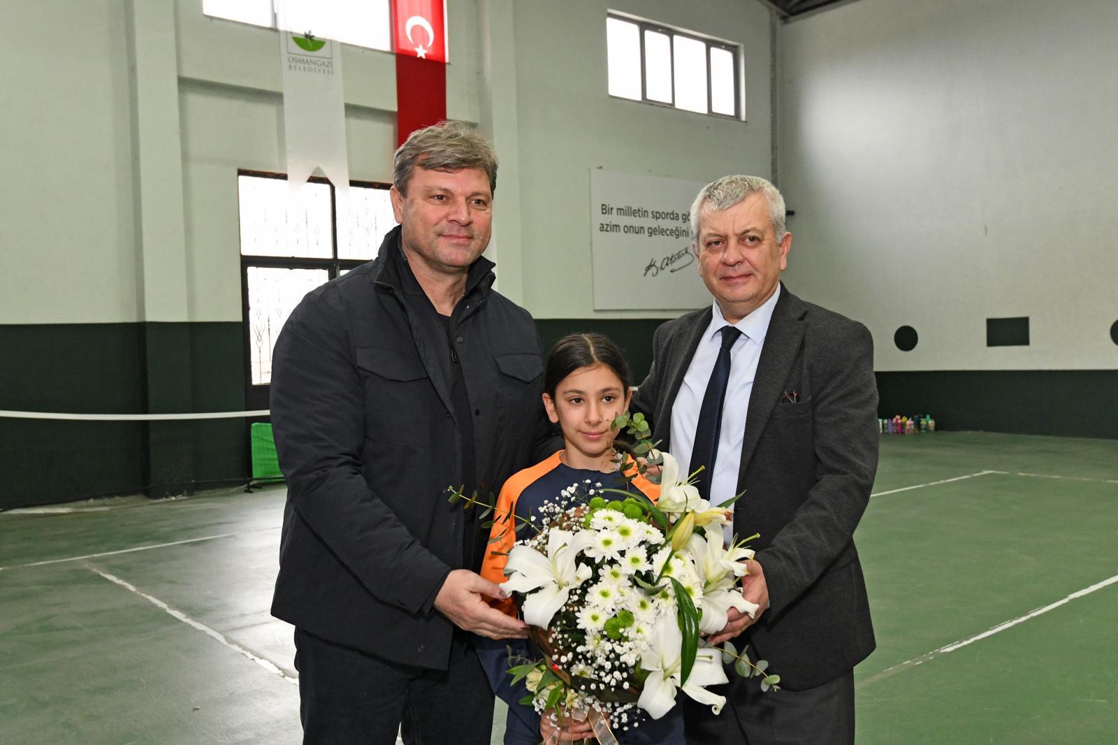 Ertuğrul Sağlam’dan Genç Sporculara İlham Veren Ziyaret