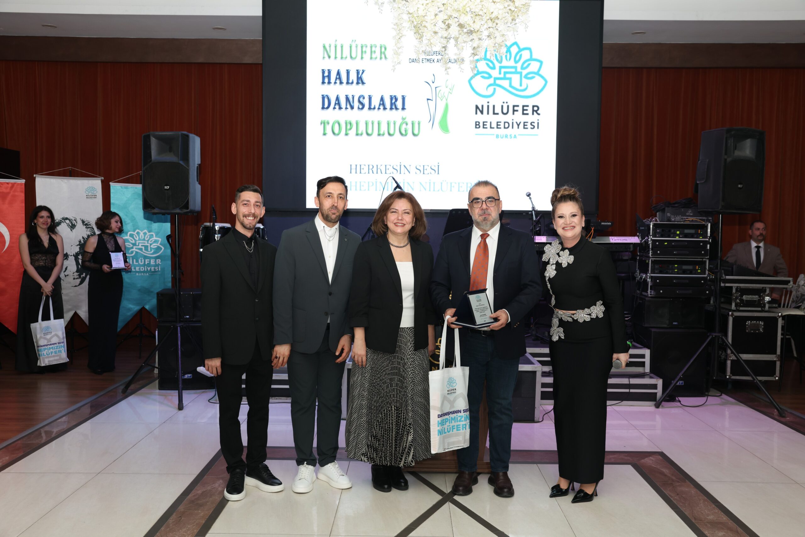 Nilüfer Halk Dansları Topluluğu'ndan 25’inci yıla özel kutlama