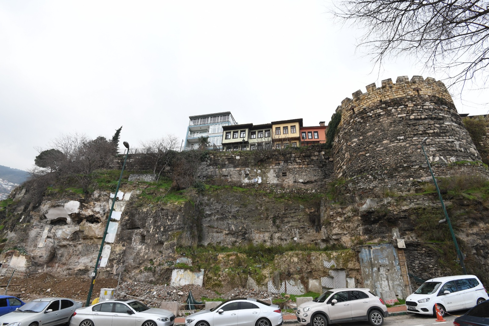 Başkan Aydın Hisar’da Tarihe Sahip Çıkıyor