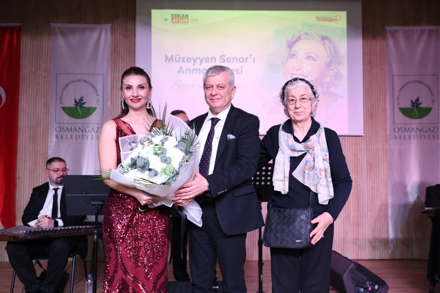 Cumhuriyet Divası Müzeyyen Senar Osmangazi’de Şarkılarla Anıldı