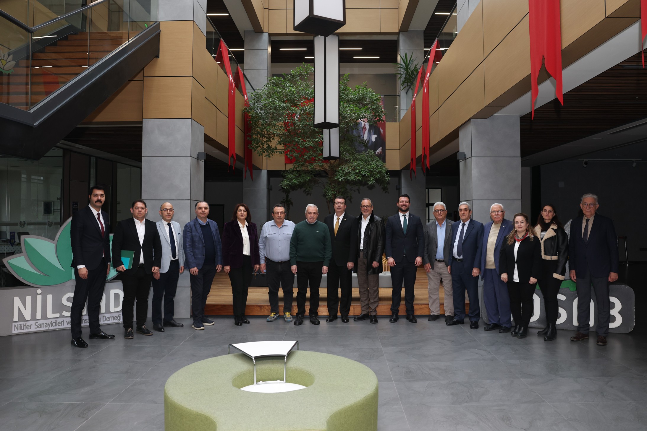 Başkan Şadi Özdemir yüksek teknolojiyi işaret etti