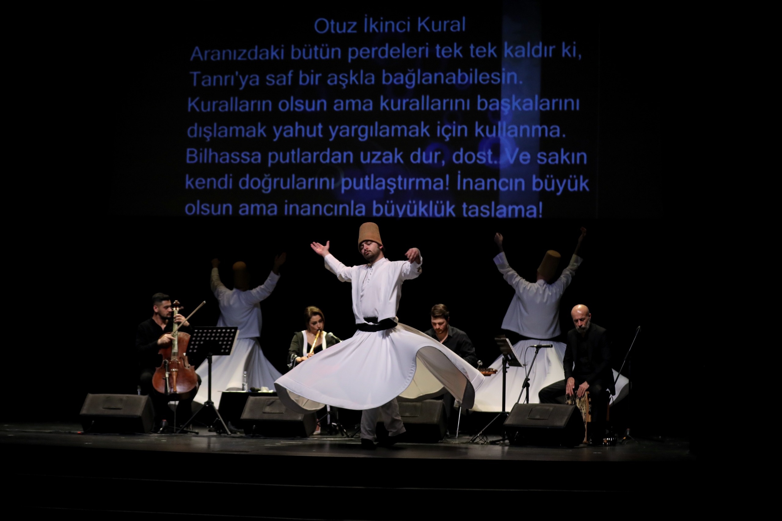 'ŞEMS’İN 40 KURALI' BURSA'DA NEY TINISIYLA HAYAT BULDU