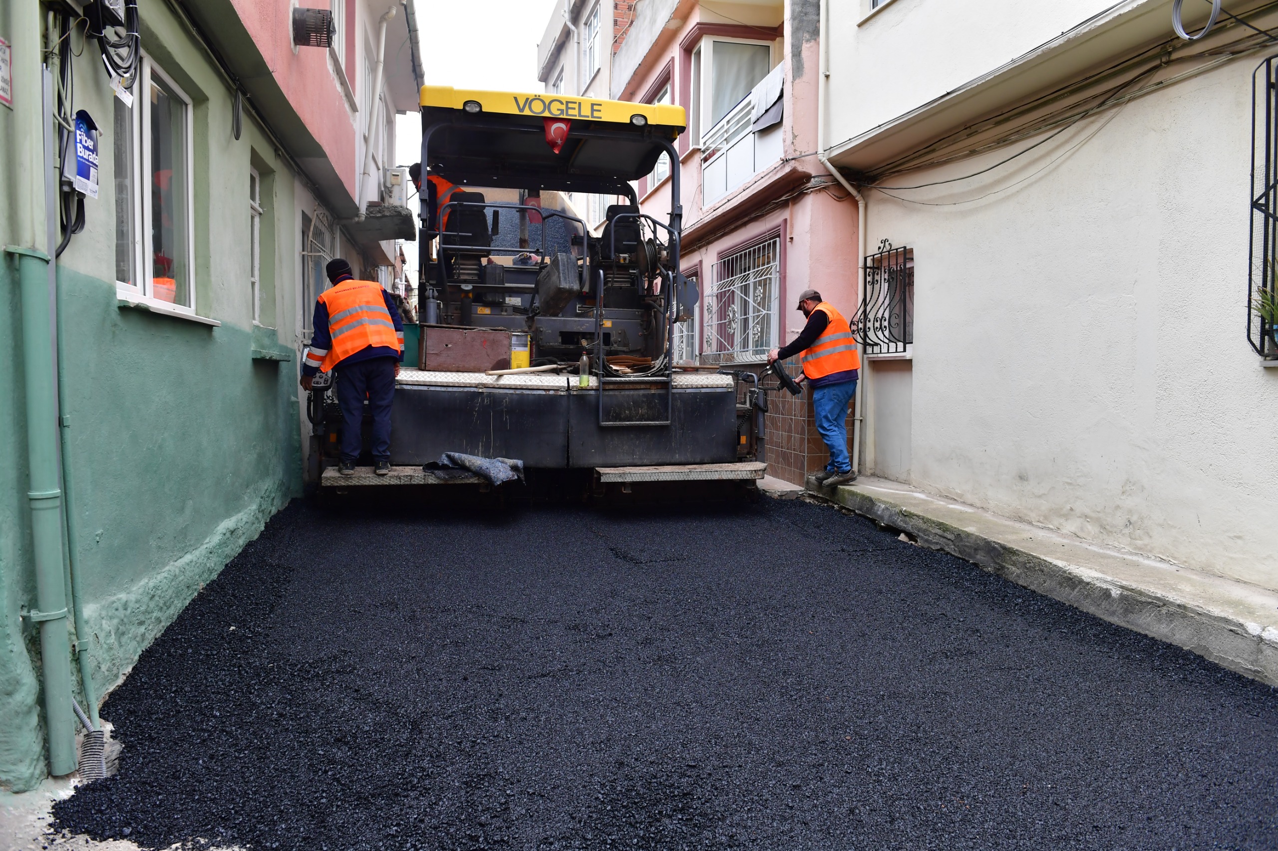 Osmangazi’de Çiftehavuzlar Mahallesi Kına Sokak’a Yeni Asfalt