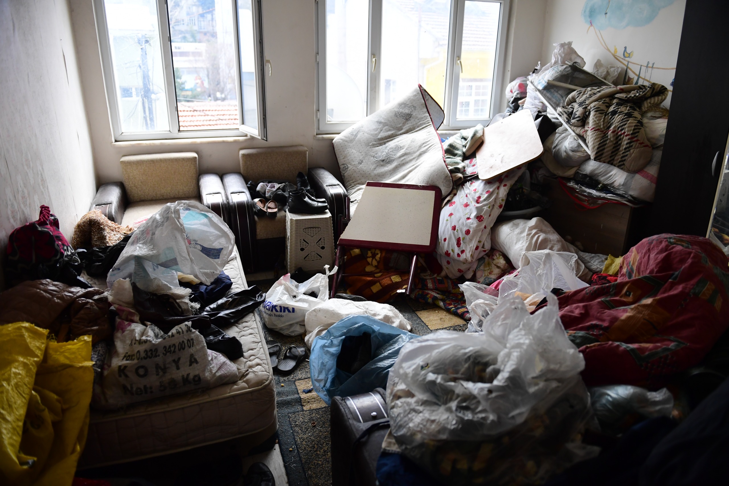 Osmangazi Belediyesi Çöp Eve Müdahale Etti, Kayıhan Rahat Nefes Aldı