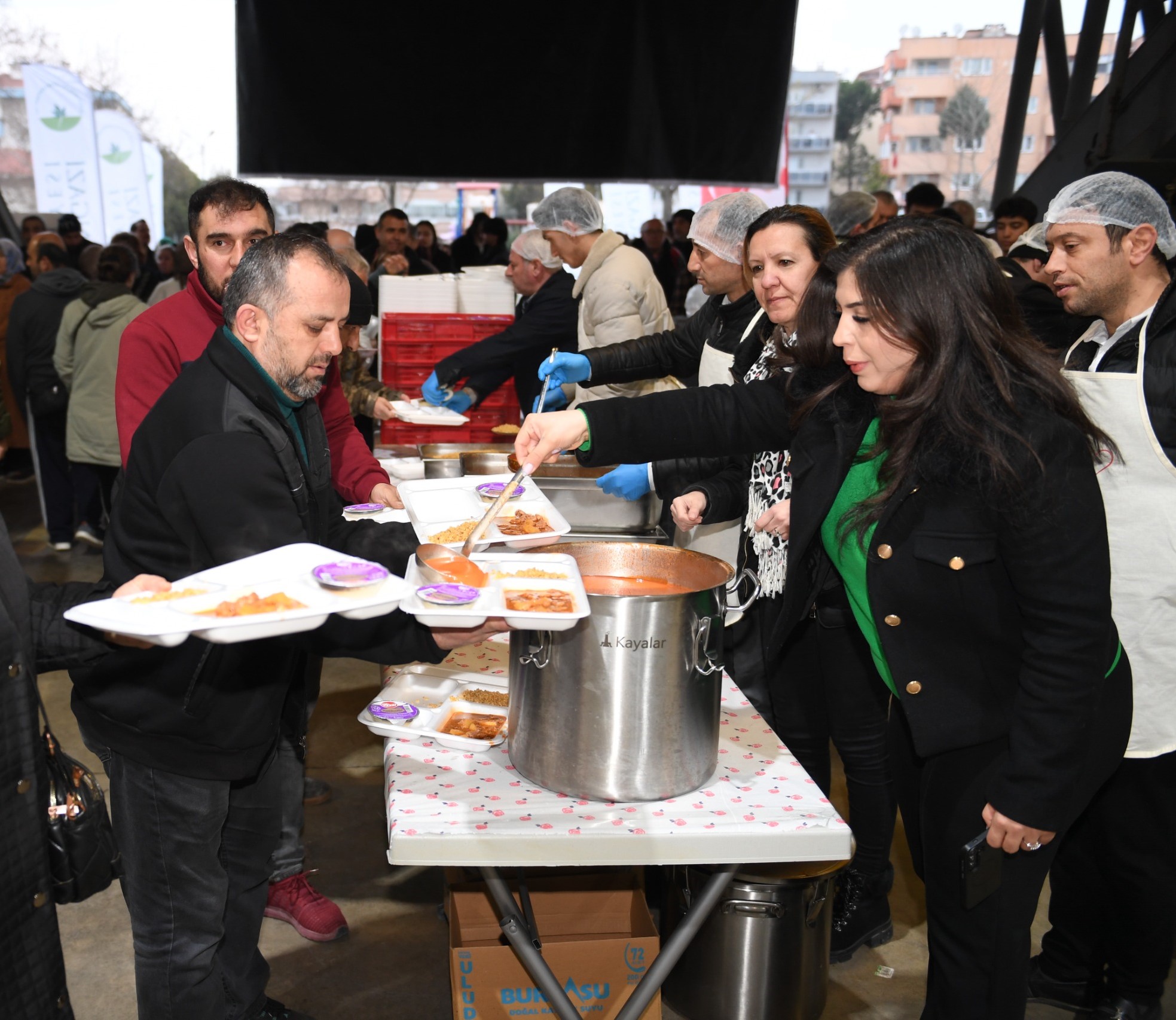 Osmangazi Belediyesi 1050 Konutlar’da Birlik Sofrası Kurdu