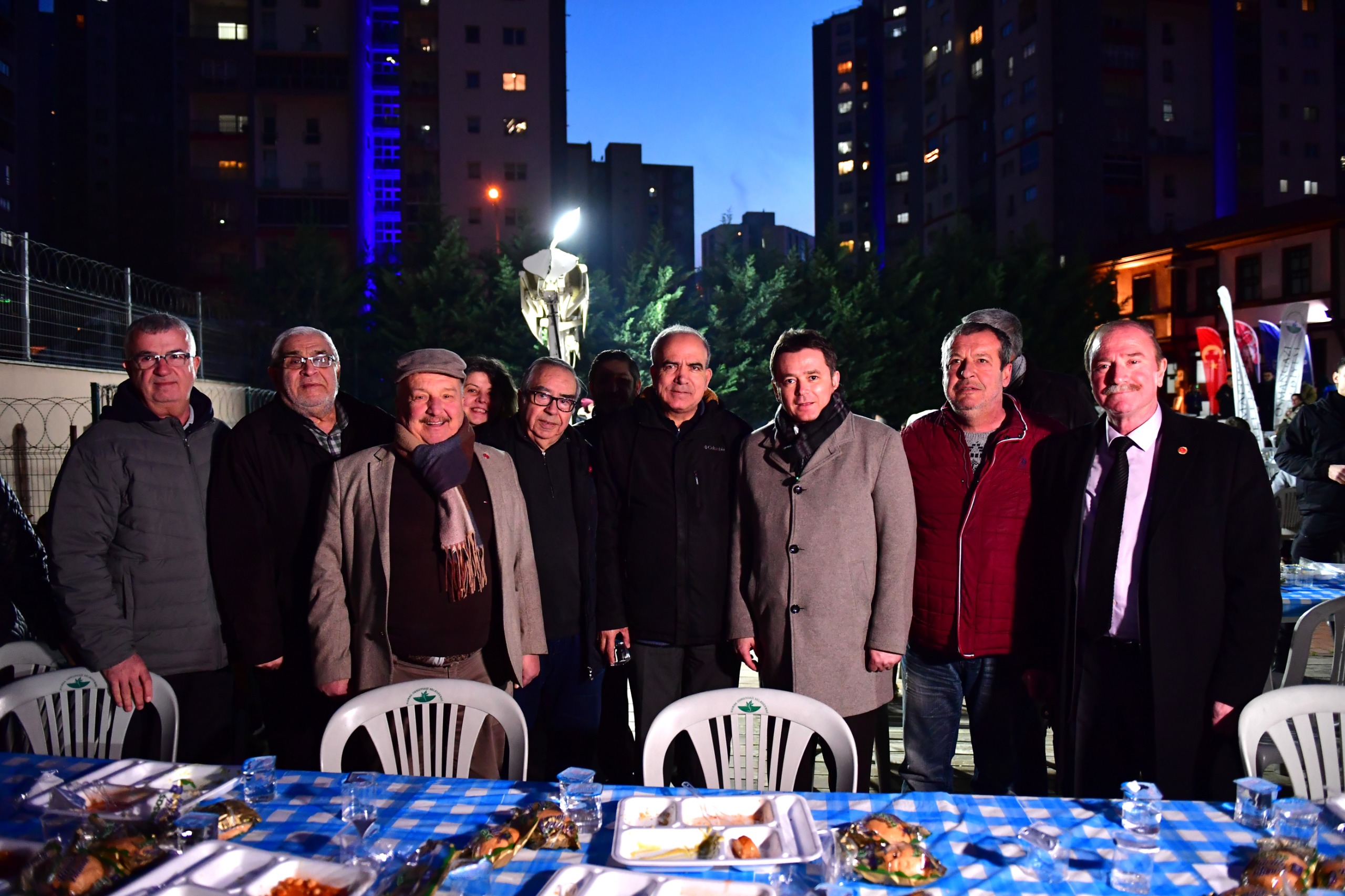 Osmangazi’de Gönül Sofrası Kiremitçi Mahallesi’nde Kuruldu