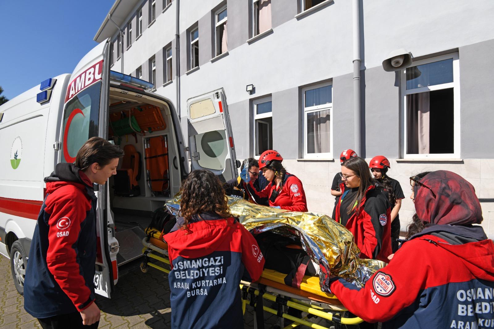 Başkan Aydın Gençlerle Afete Karşı Alarm Verdi