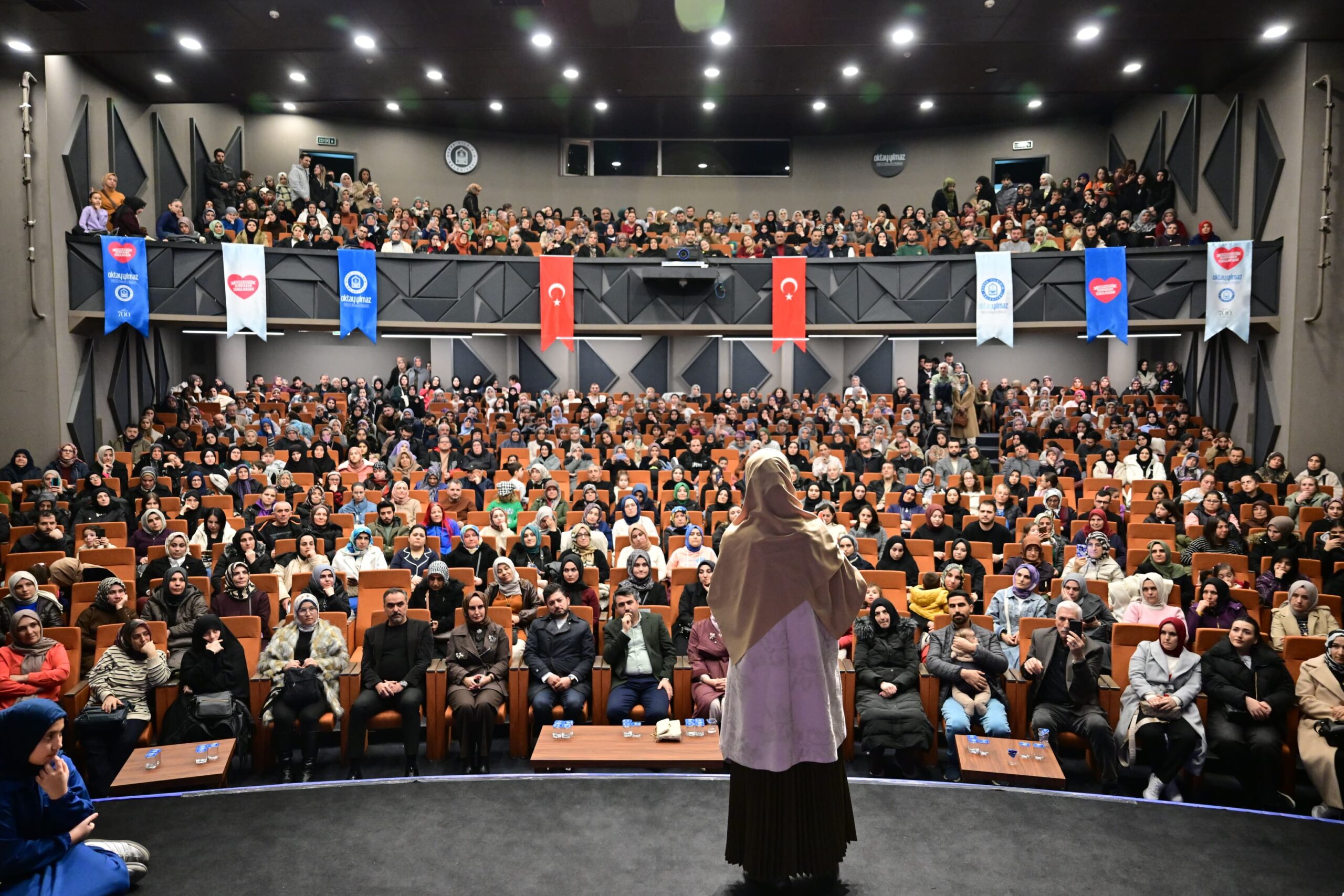 SALİHA ERDİM YILDIRIMLILARLA BULUŞTU