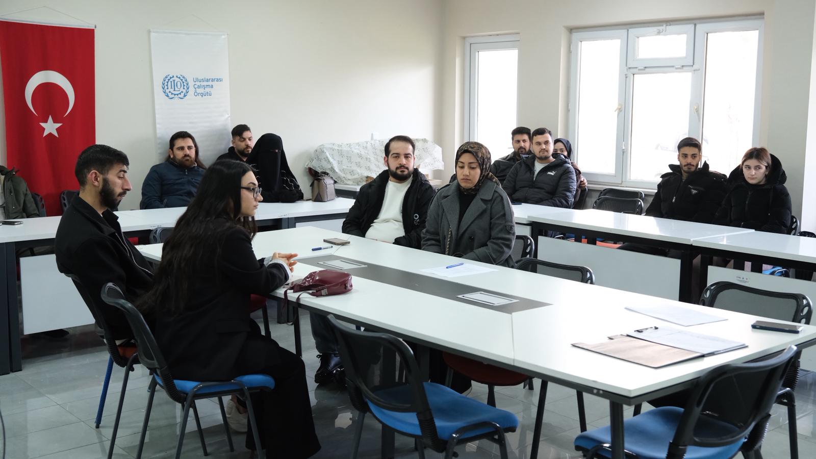 GENÇ ÇİFTLERE ‘AİLE’ EĞİTİMİ