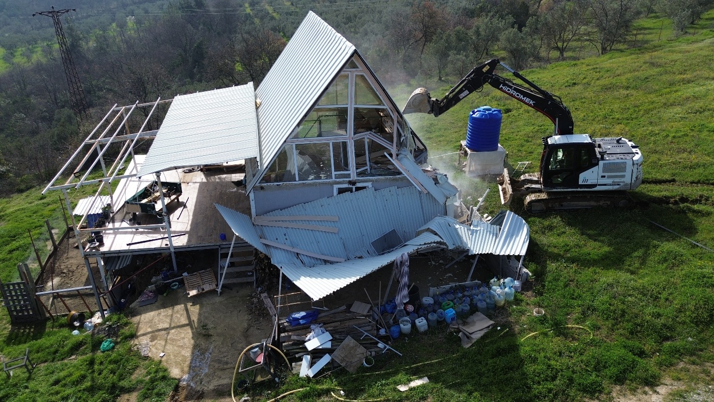 İznik Belediyesi Tarım Arazilerindeki Kaçak Yapılara Karşı Harekete Geçti