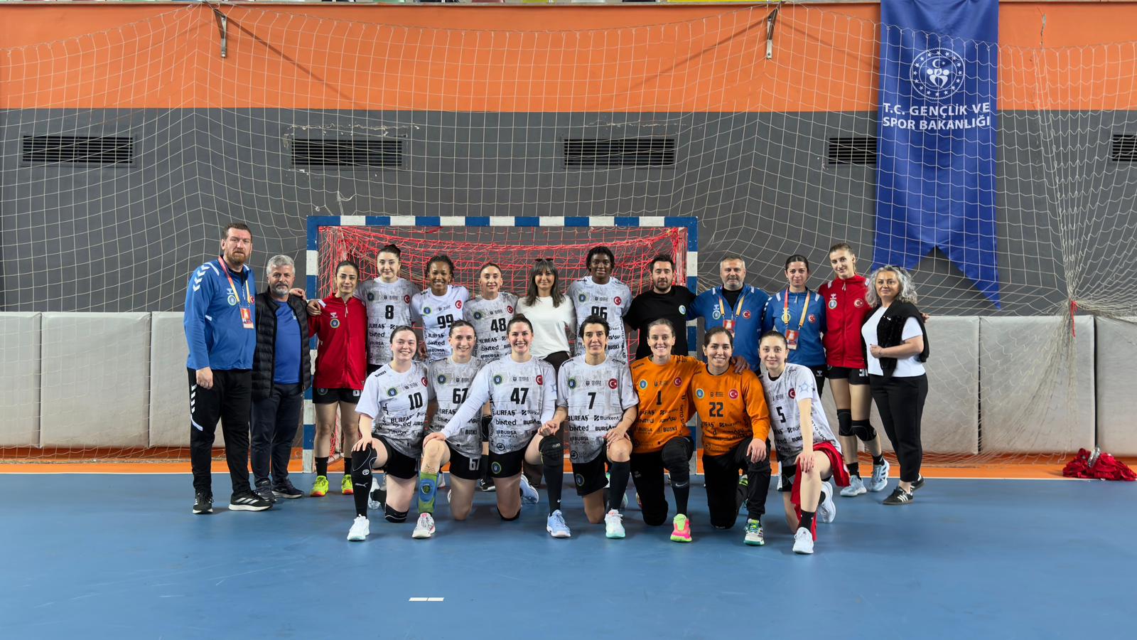 Bursa Büyükşehir Belediyespor zorlanmadan kazandı