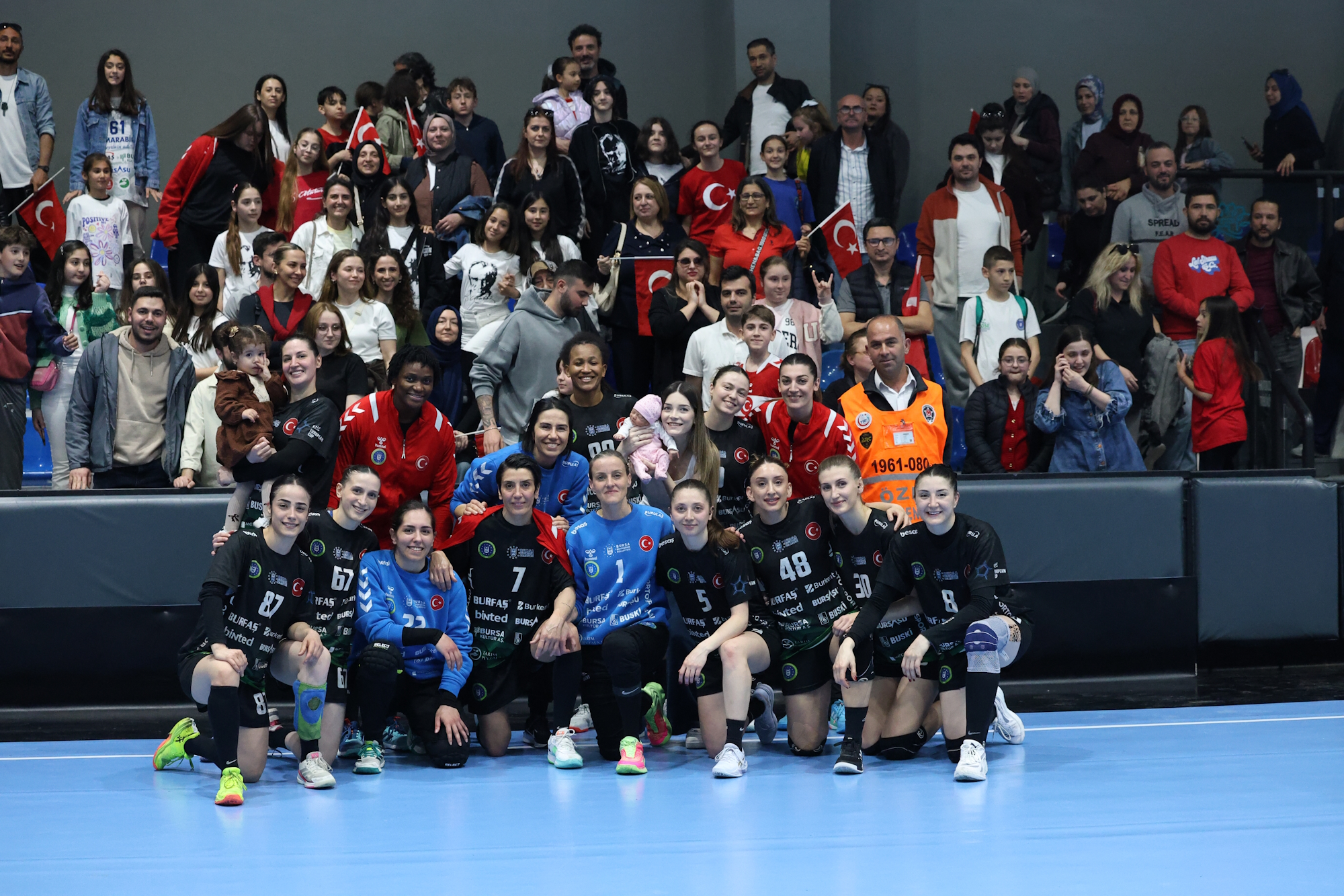 Bursa Büyükşehir Belediyespor, Avrupa’da avantajı yakaladı