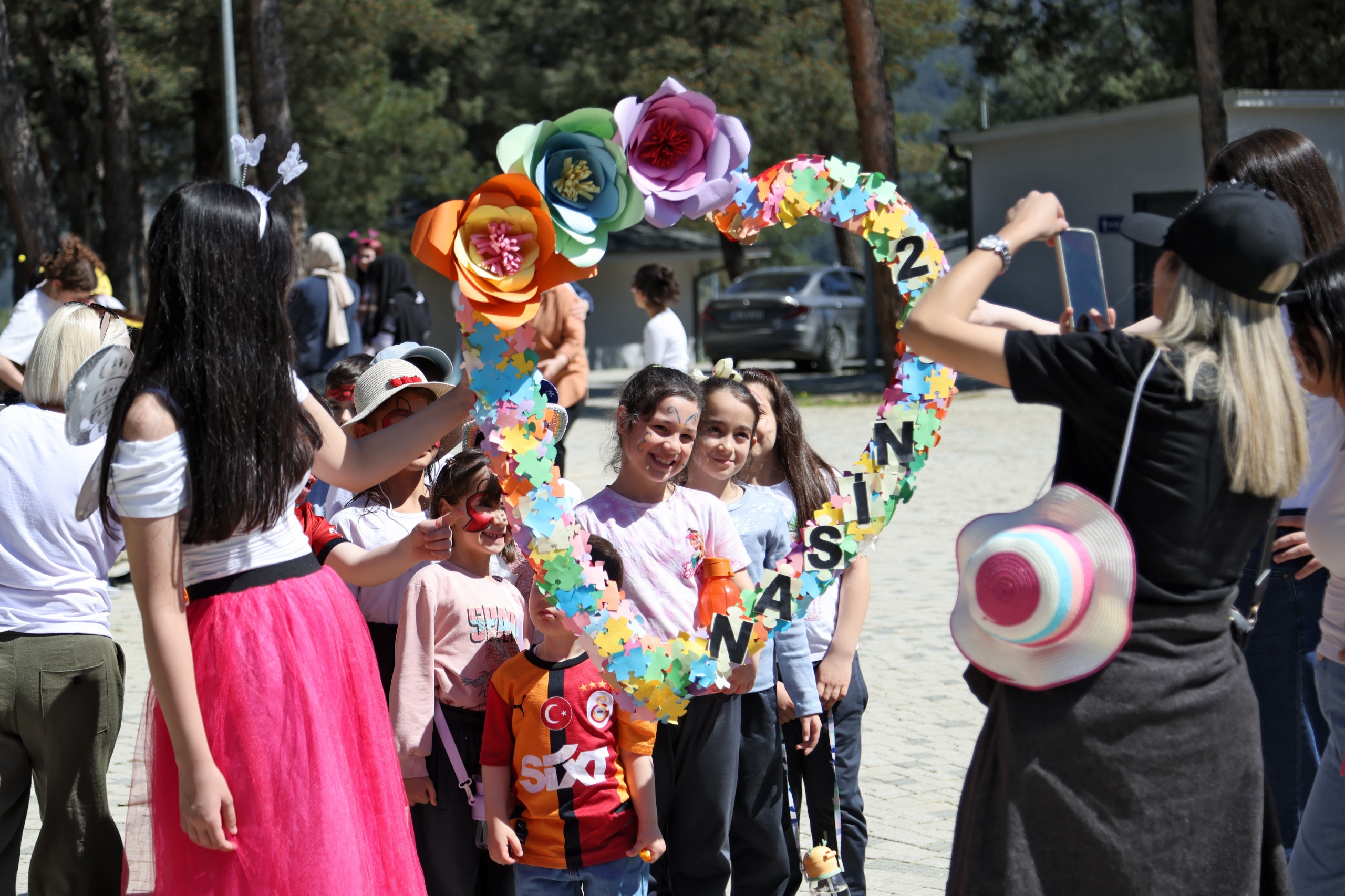 Bursa'da çocuklar patili dostlarla buluştu