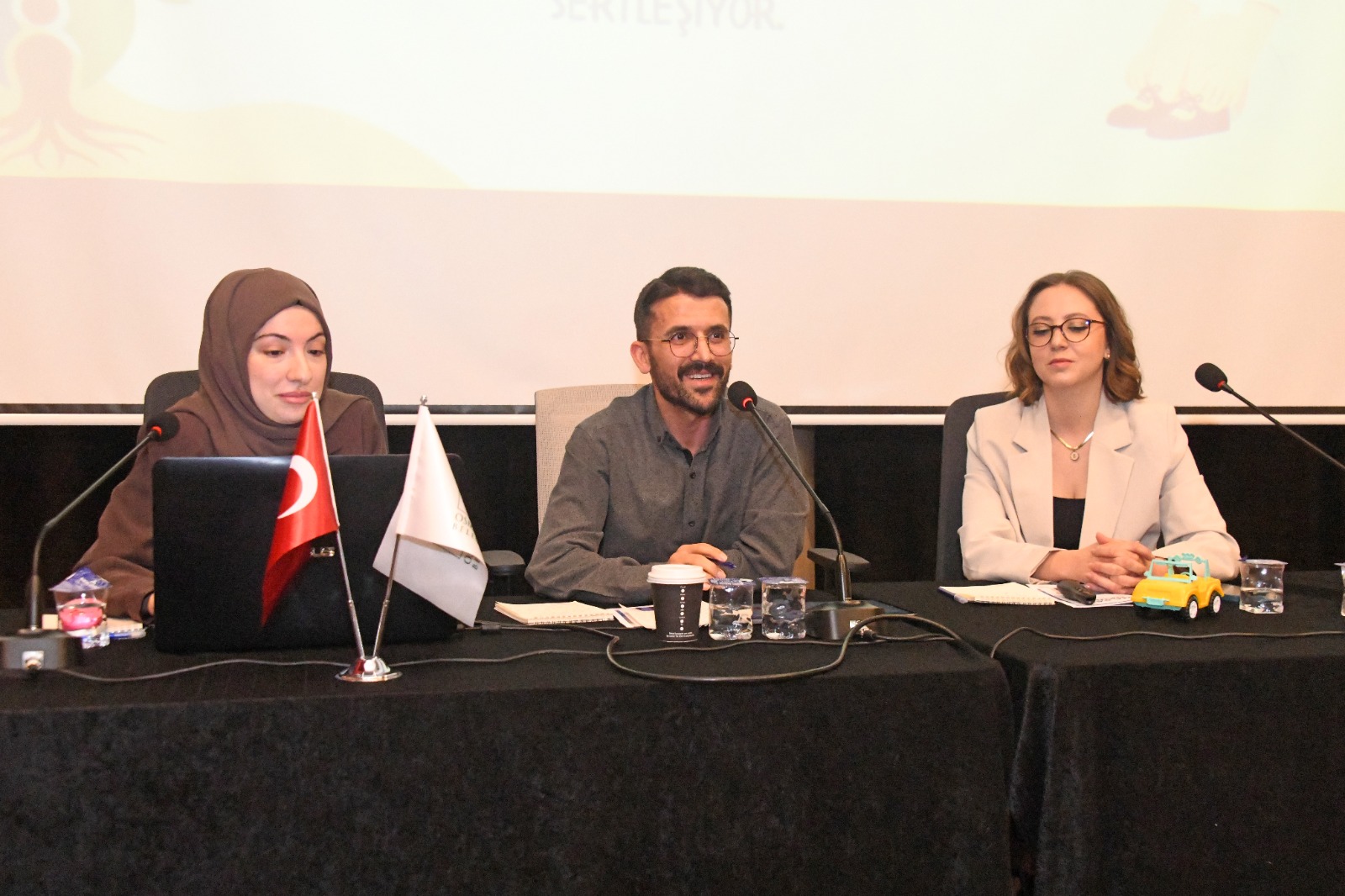 Osmangazi Belediyesi Ebeveynleri Ana Baba Okulu’nda Bilgilendirdi