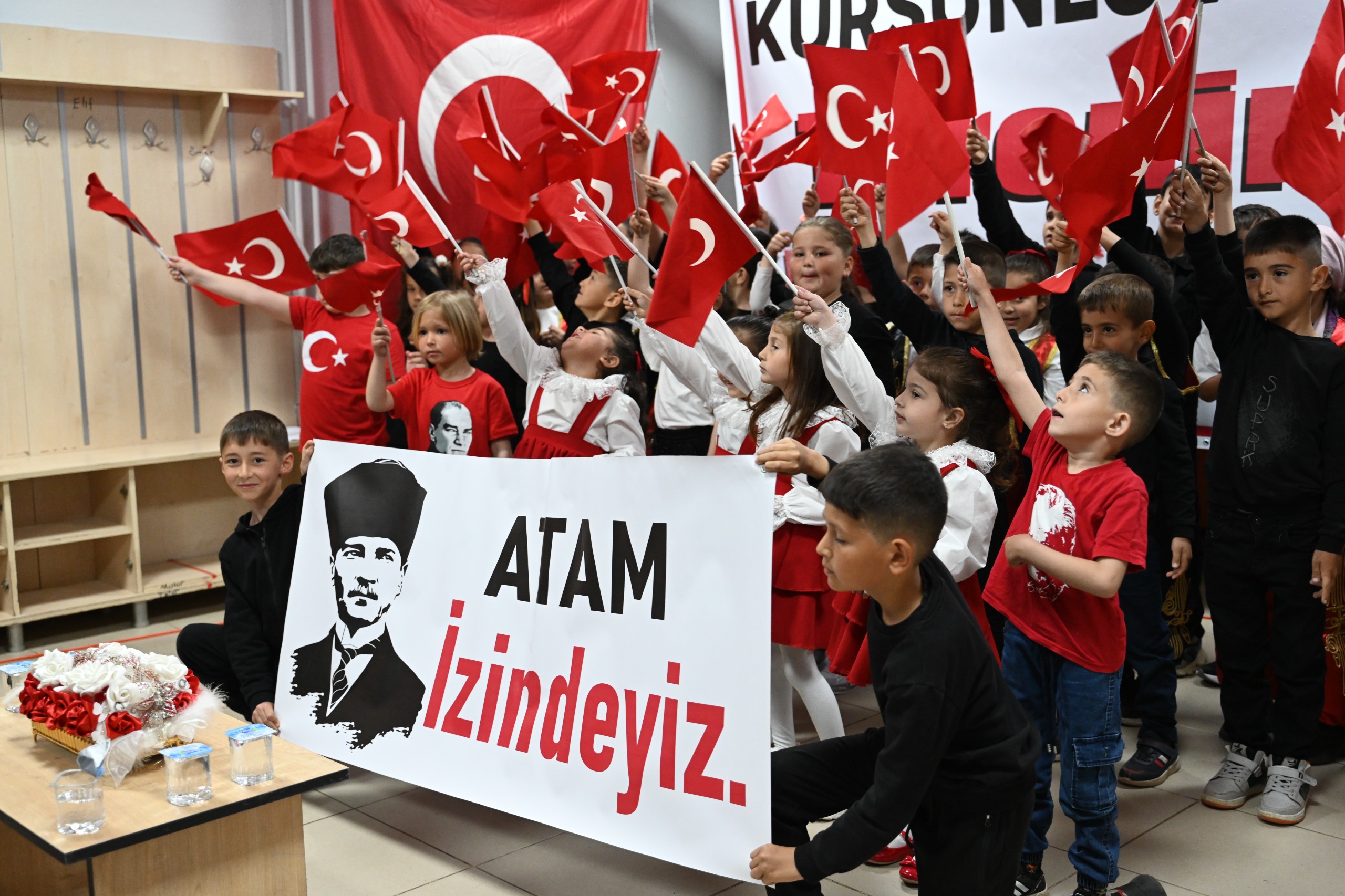 KARACABEY’İN KÖY OKULU’NDA UNUTULMAZ 23 NİSAN COŞKUSU