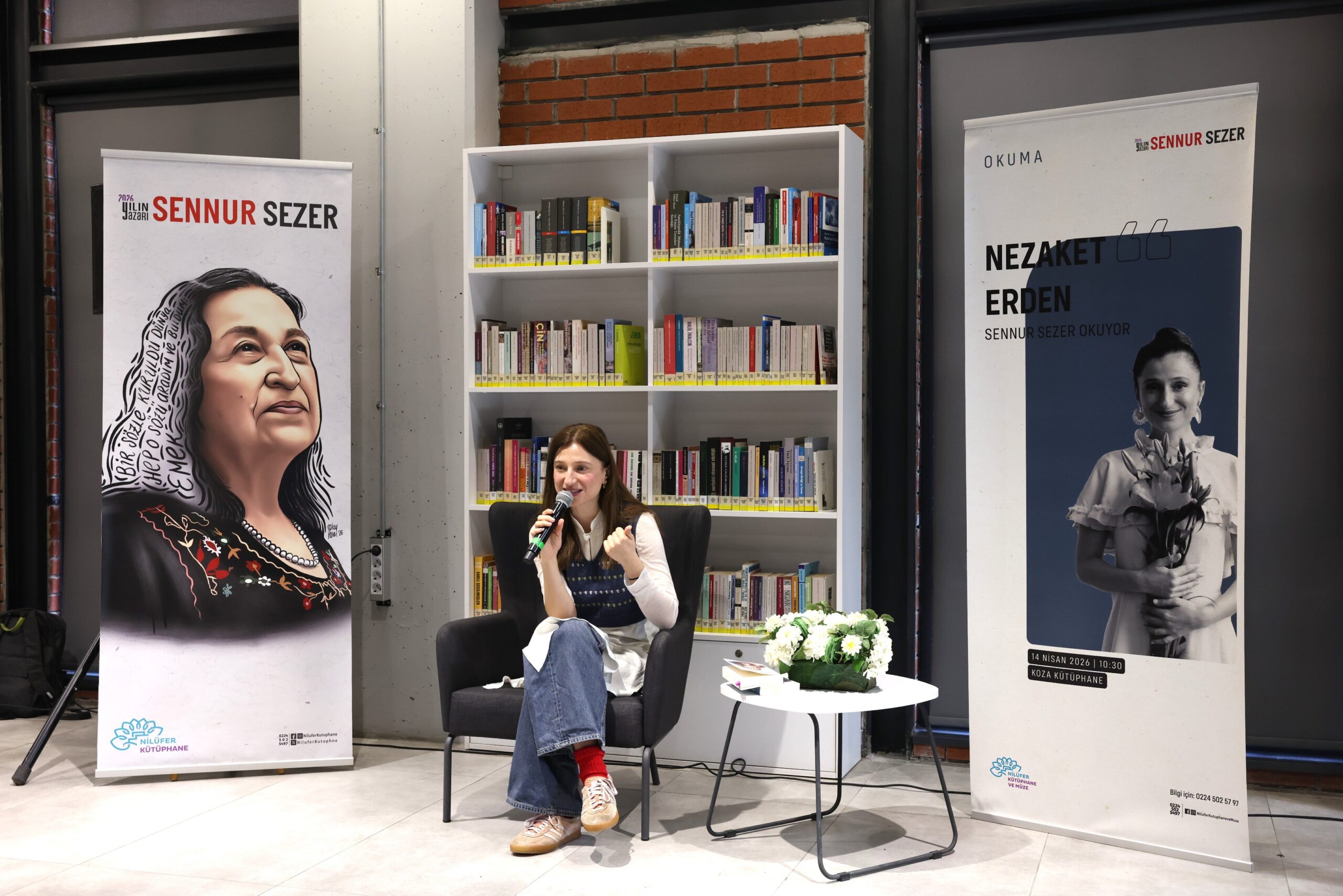 Nezaket Erden, “Sennur Sezer” şiirleri okudu